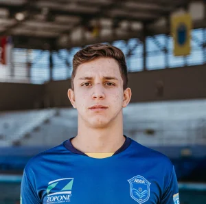 Nicollas Bryan Momesso Rezende, Educa��o F�sica - Unicesumar
