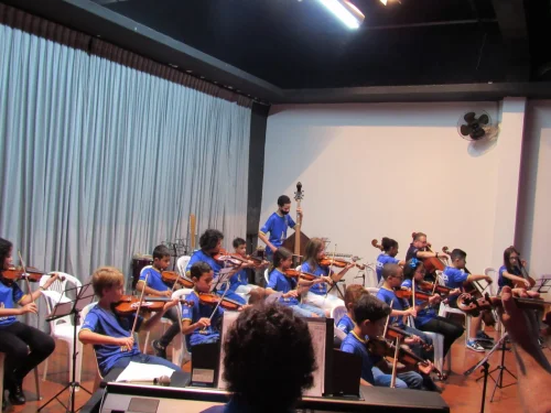 Apresenta��o de Cordas, Piano e Percuss�o - ABDA Filarm�nica