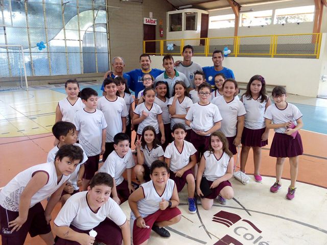 Alunos do Col�gio Batista participam de viv�ncia com a ABDA Atletismo