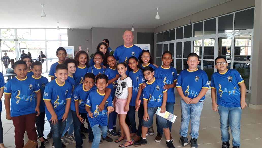 Coral da ABDA Filarm�nica no Encantamirim em Len��is Paulista