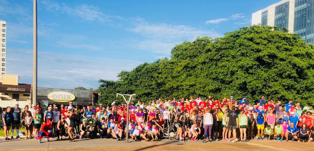Trein�o Solid�rio ABDA Urban Run na av. Get�lio Vargas