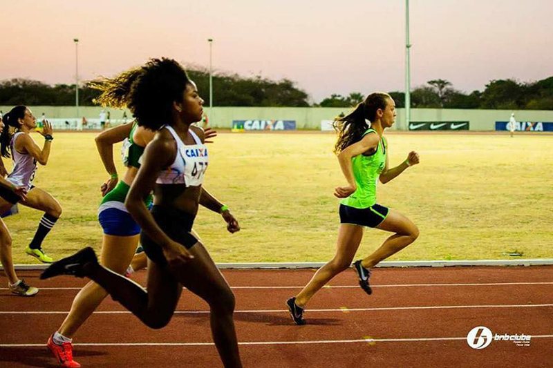 Ana Cec�lia � l�der do ranking brasileiro na categoria sub-16, nas provas dos 75m e 250m