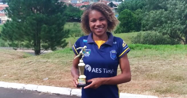 Evellin Passos � vice-campe� geral na Dois C�rregos Run 2019