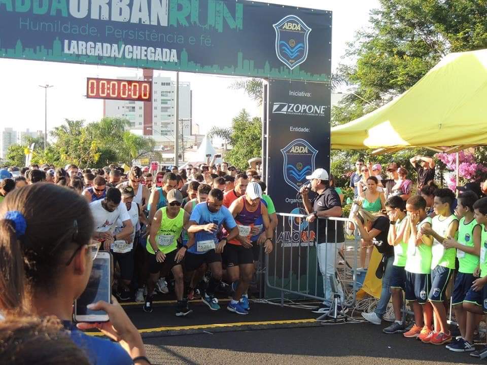 ABDA Urban Run leva milhares para av. Get�lio Vargas