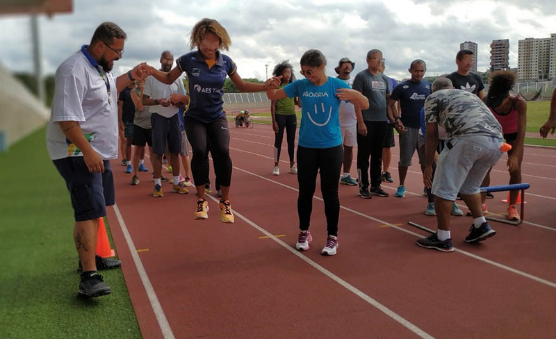 A t�cnica de atletismo Evellin Passos conheceu o trabalho e a rotina do espa�o paral�mpico