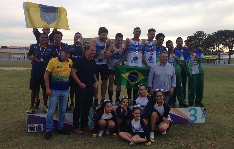 No revezamento 4x100m masculino, os atletas Diogo Pereira, Cleverson J�nior, Ryan Nunes e Rodolfo Prado conquistaram a medalha de prata
