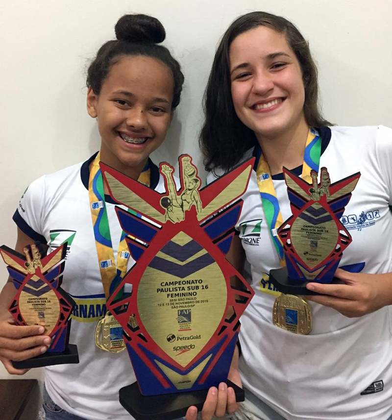 Let�cia Lorieto foi artilheira da competi��o e Sarah Bedani a goleira menos vazada