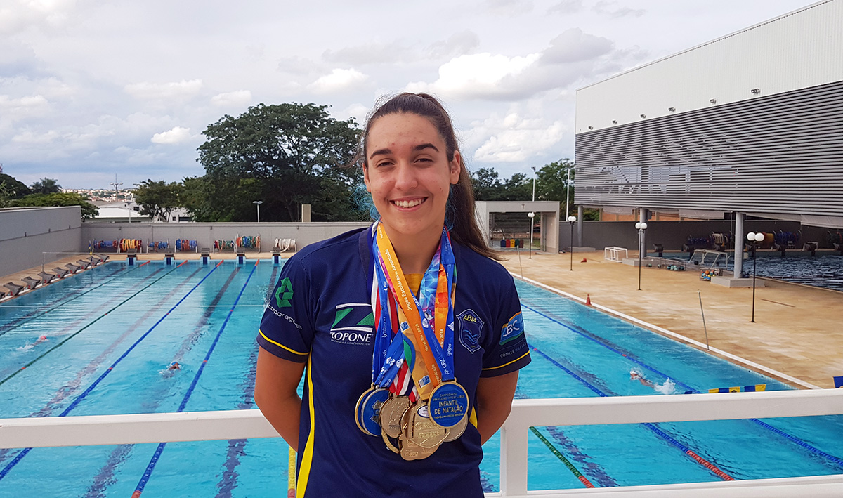 Sophia Coleta: entrevista com a nadadora campe� da ABDA