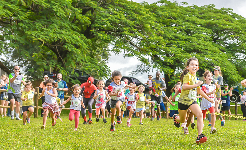 Os pequenos se divertiram e todos levaram para casa medalhas de participa��o e trof�us de 1� a 5� lugares