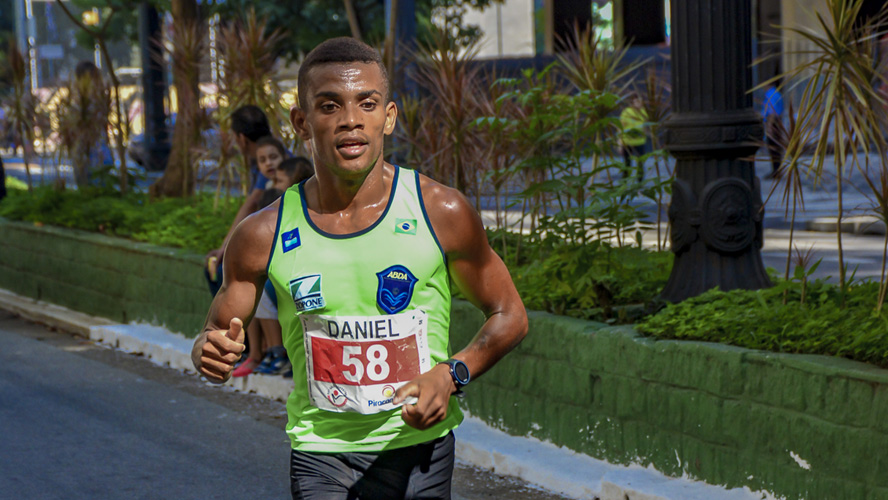 Daniel Nascimento enfrenta desafio de anivers�rio nas redes sociais