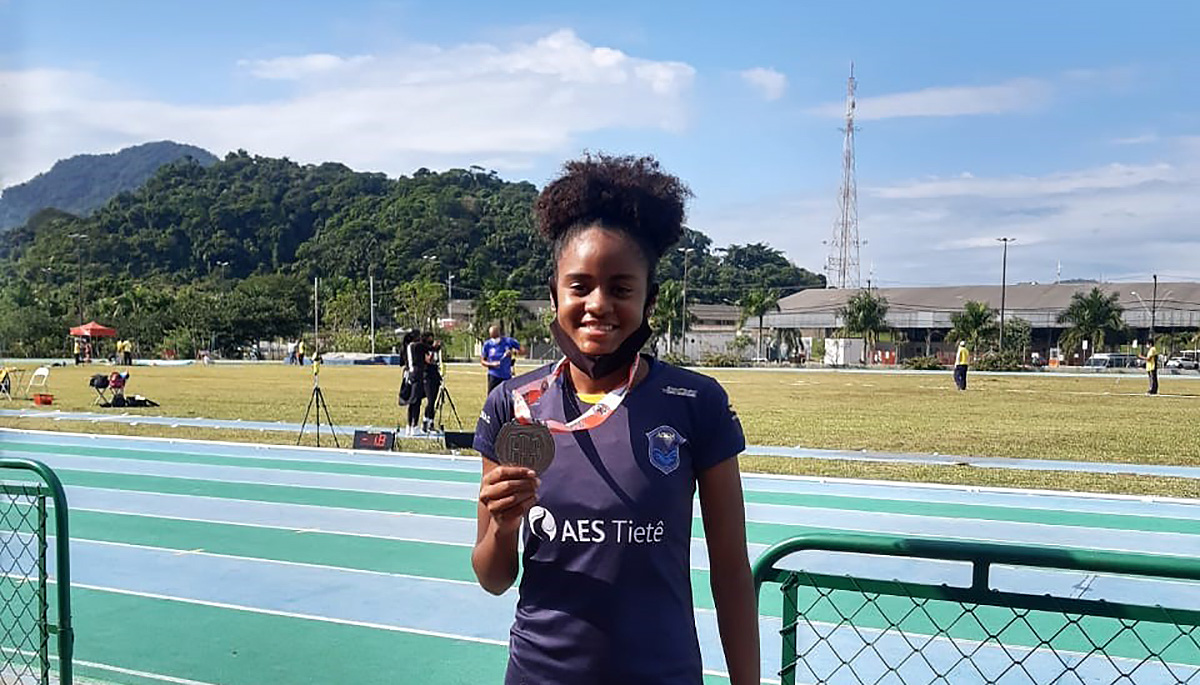 Ana Beatriz Trajano � bronze no 5� Torneio Atletismo Paulista em Praia Grande