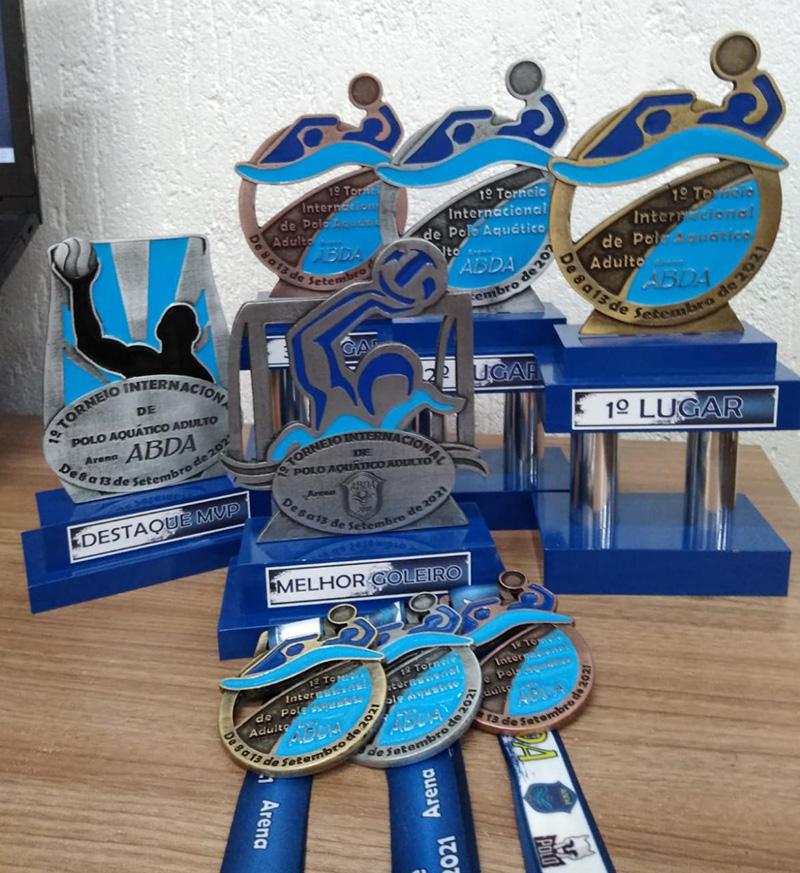l�m dos trof�us e medalhas de 1�, 2� e 3� lugares, que medem 30cm de altura, tamb�m receber�o trof�us de destaque o melhor goleiro, artilheiro e melhor jogador (MVP)