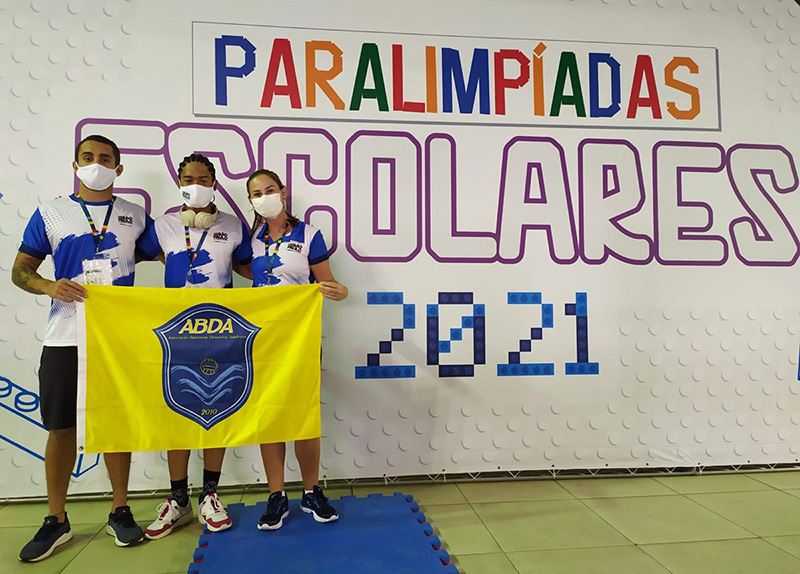 Bruno Ribeiros e os t�cnicos Jos� Guilherme e Aline Barbieiri