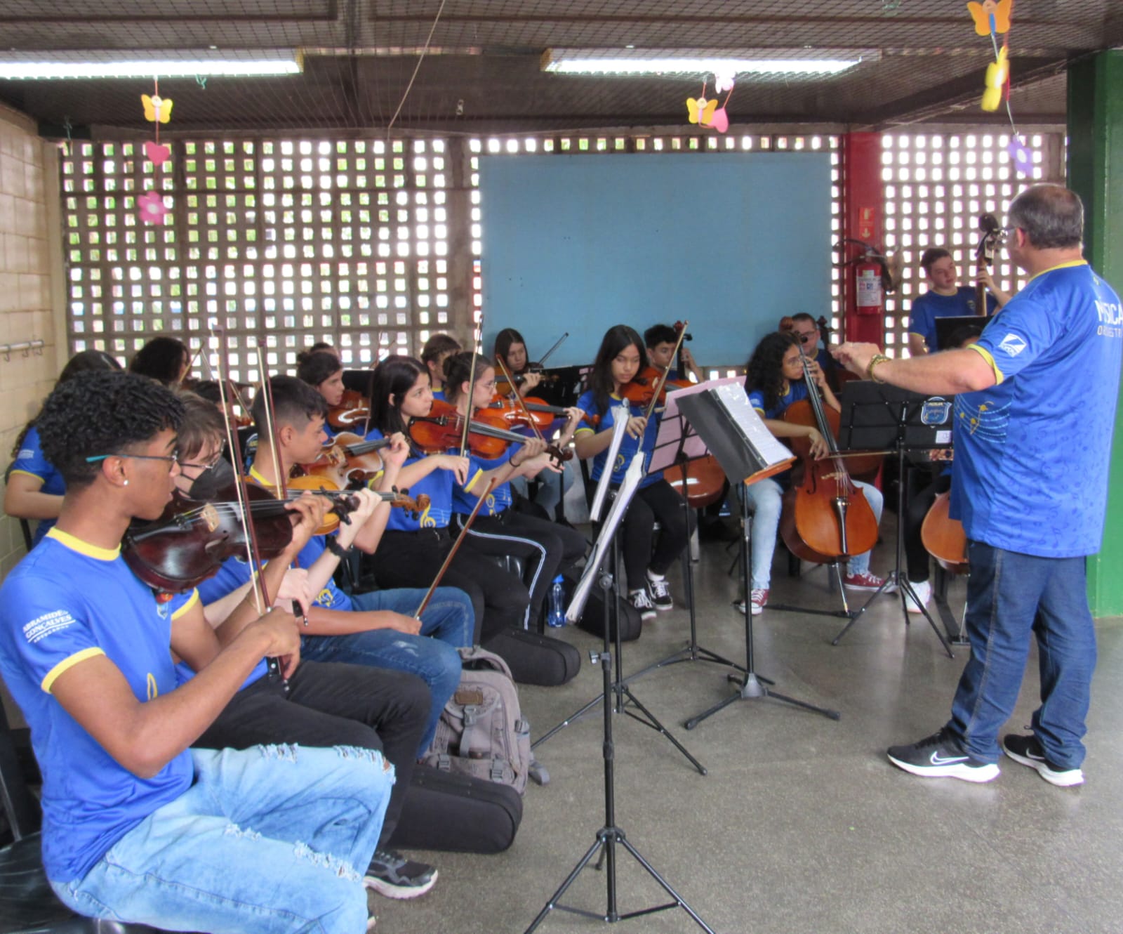 Apresenta��o da Camerata de Cordas da ABDA Filarm�nica no CAIC Nova Esperan�a.- 27/10/2022