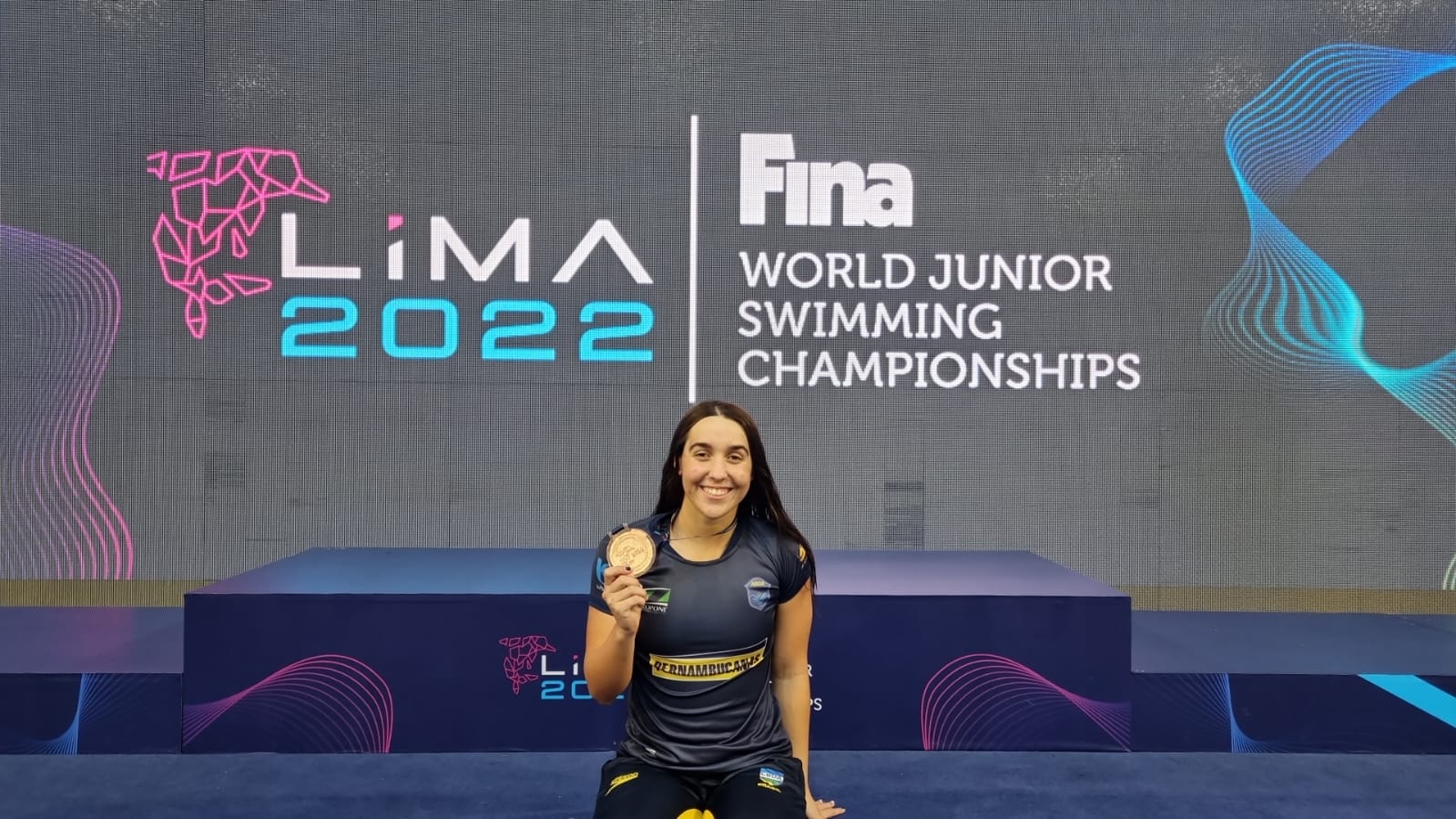 Nadadora Sophia Coleta � primeira medalhista mundial da ABDA