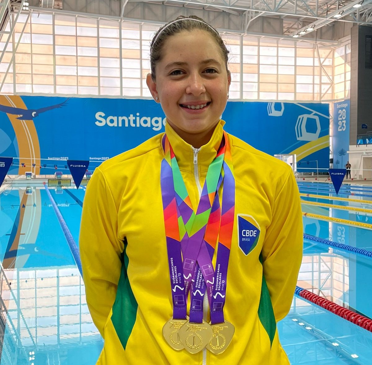 Atleta da ABDA conquista 3 ouros no Sul-Americano Escolar de nata��o