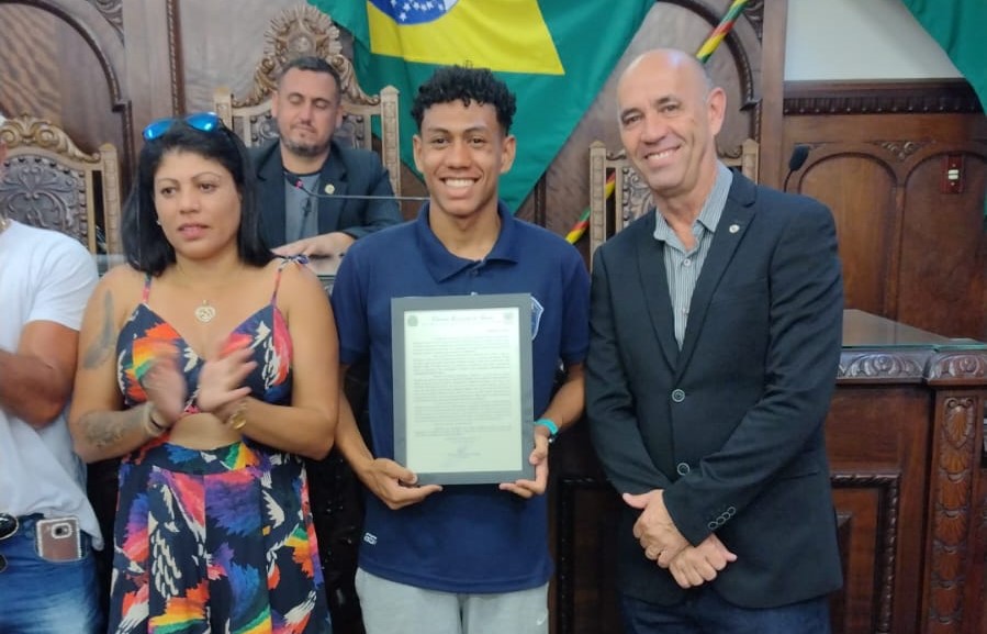 Mo��o de Aplauso - atleta Vin�cius Moraes Costa (ABDA atletismo)