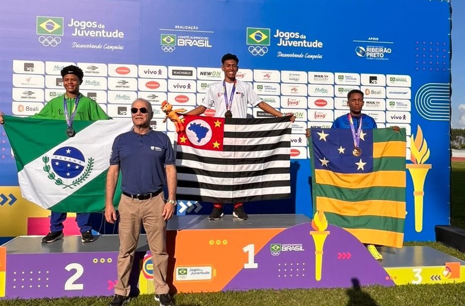 Vin�cius Moraes Costa conquista ouro e prata nos Jogos da Juventude
