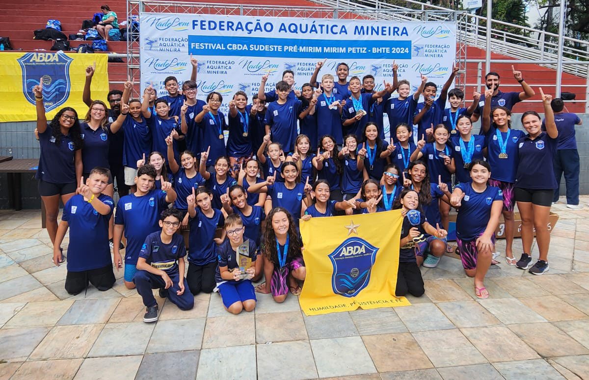 ABDA � bicampe� do Sudeste Petiz de nata��o em Belo Horizonte